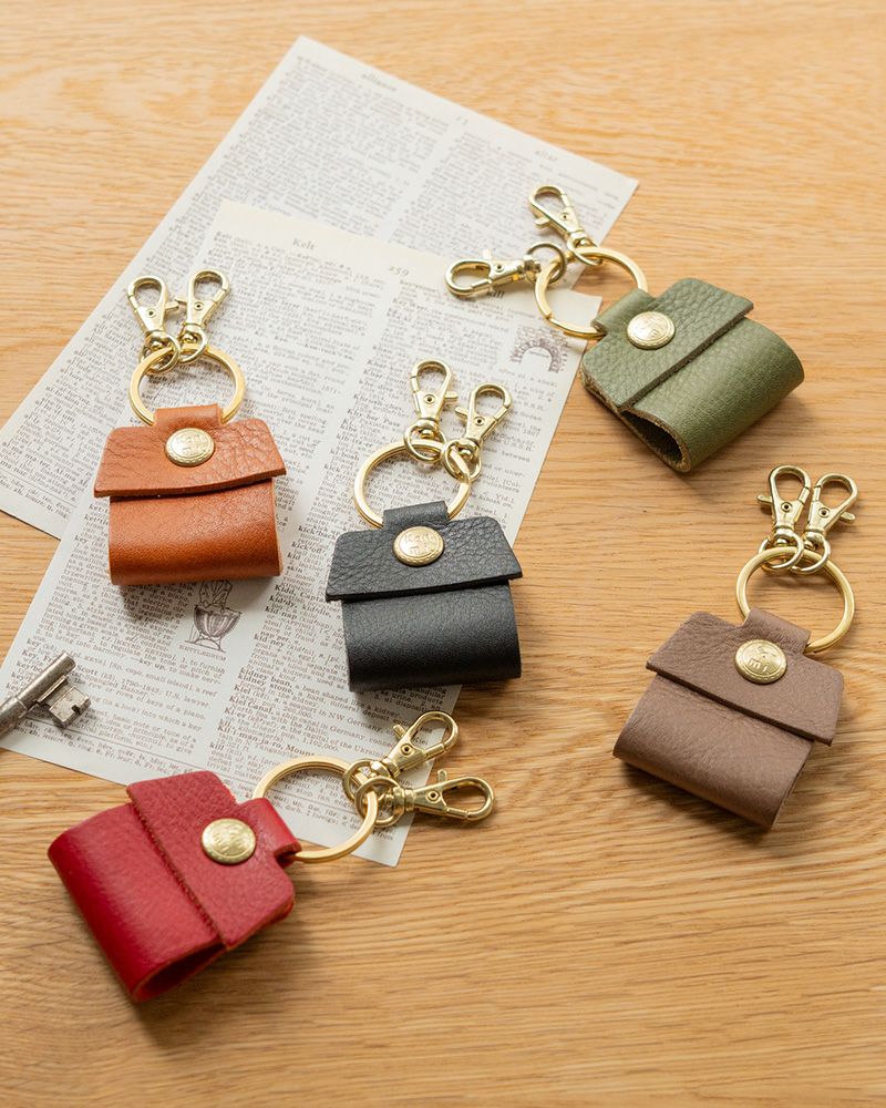 素朴なぬくもりの「おうち型 キーリング」
