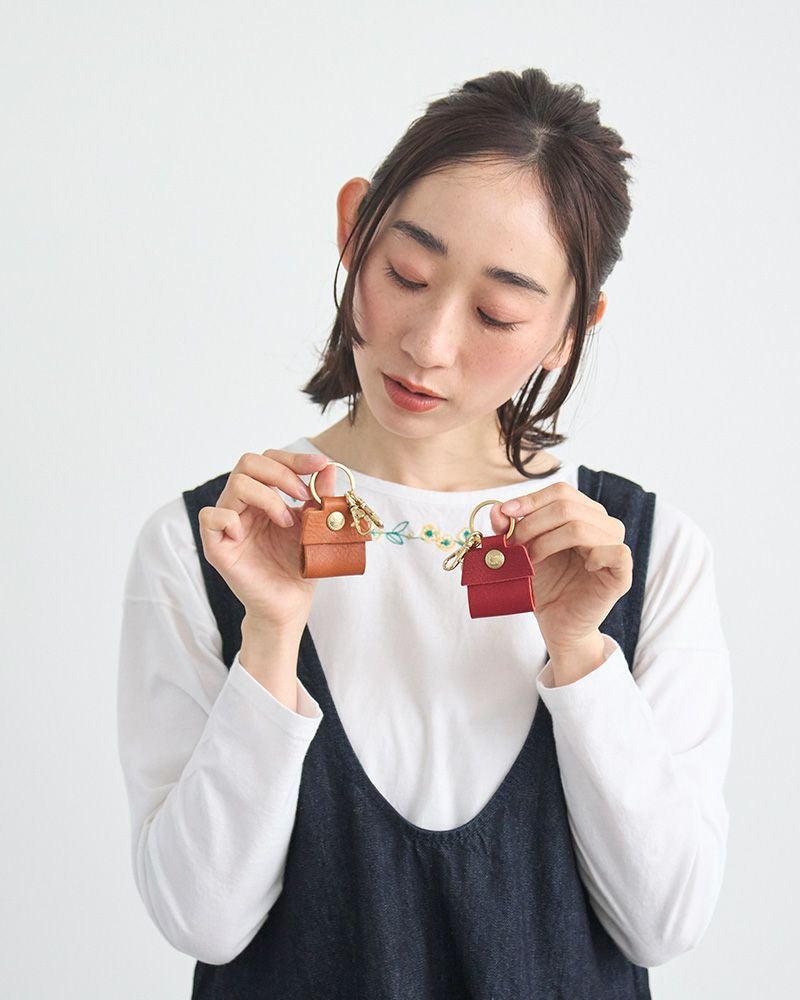 素朴なぬくもりの「おうち型 キーリング」 | Kanmi（カンミ）公式