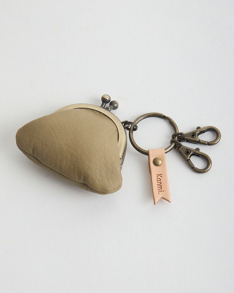 ついつい触りたくなる「フカフカ こがま口 キーリング」 | Kanmi