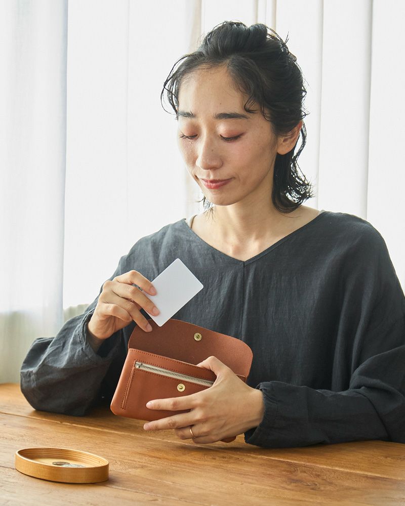 スリムで軽い「ドロップツリー ポケットロングウォレット」（プチ
