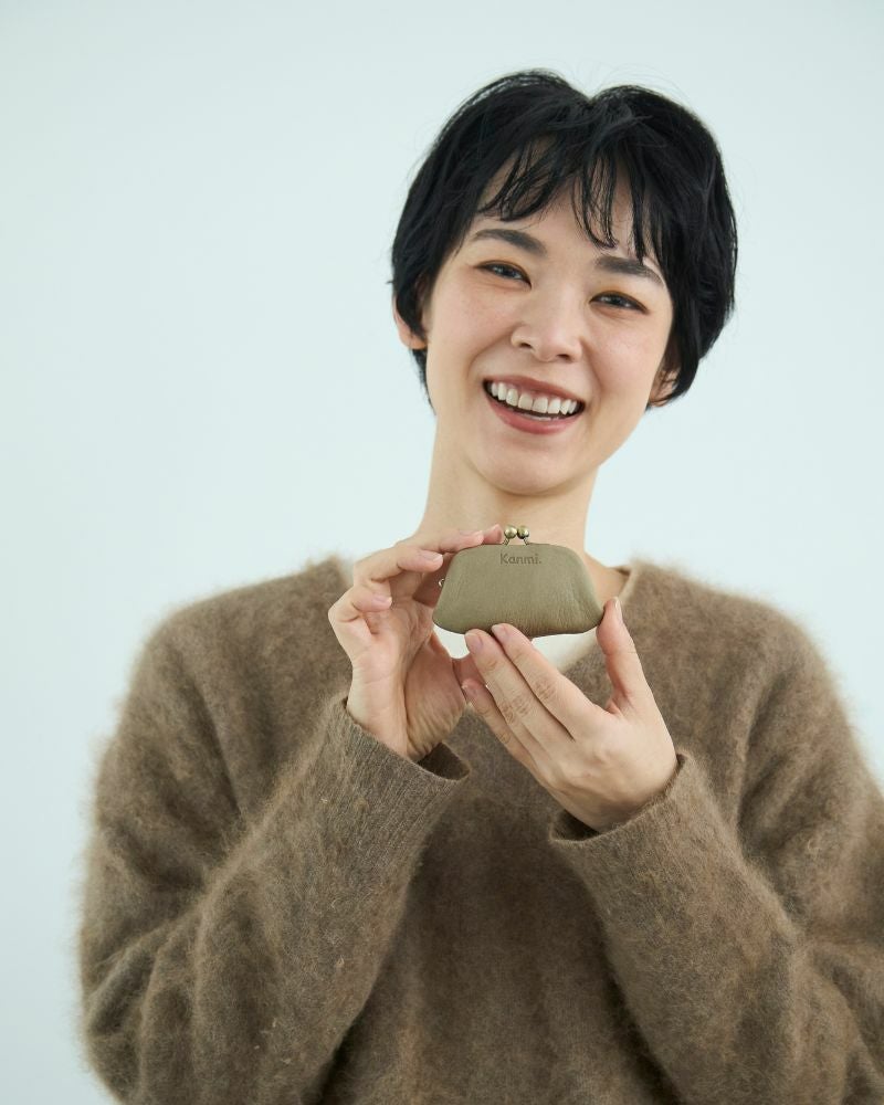 がま口の色：マウスグレー