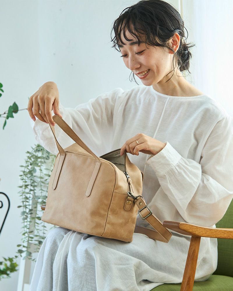 どの世代にもマッチする、軽フワでかっこいい「fuwari ボストン