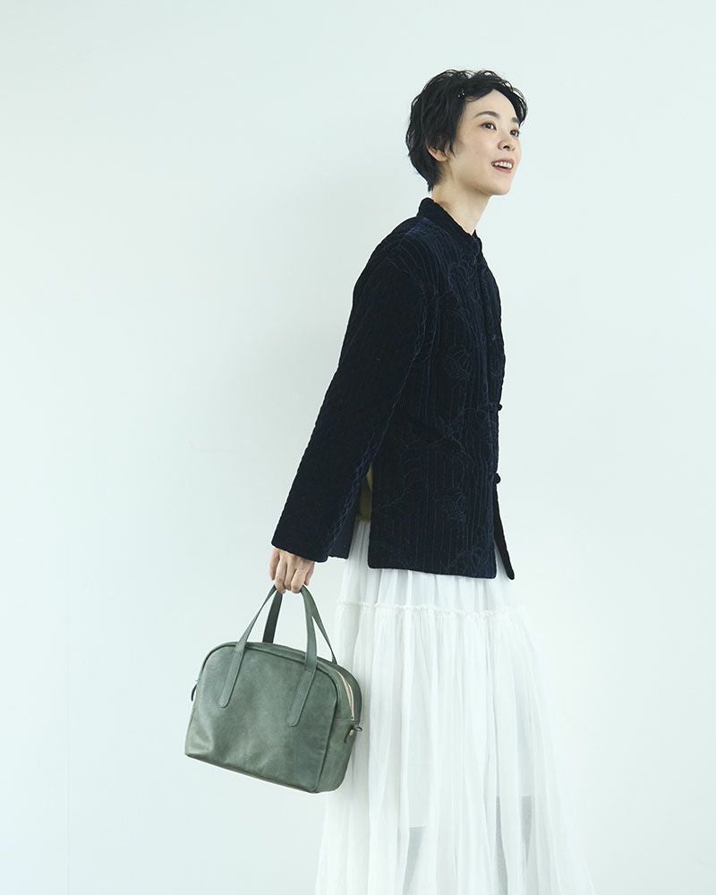 どこへでも持ちたくなる、牛革×軽やか仕上げの3WAYバッグ／グリーンブルー