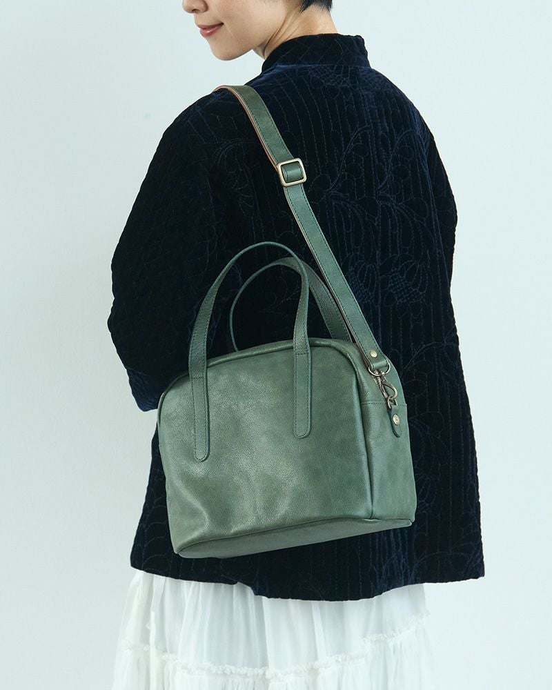 浅草発！Kanmiの上質レザーアイテムで通勤も普段使いも楽しく。両手が