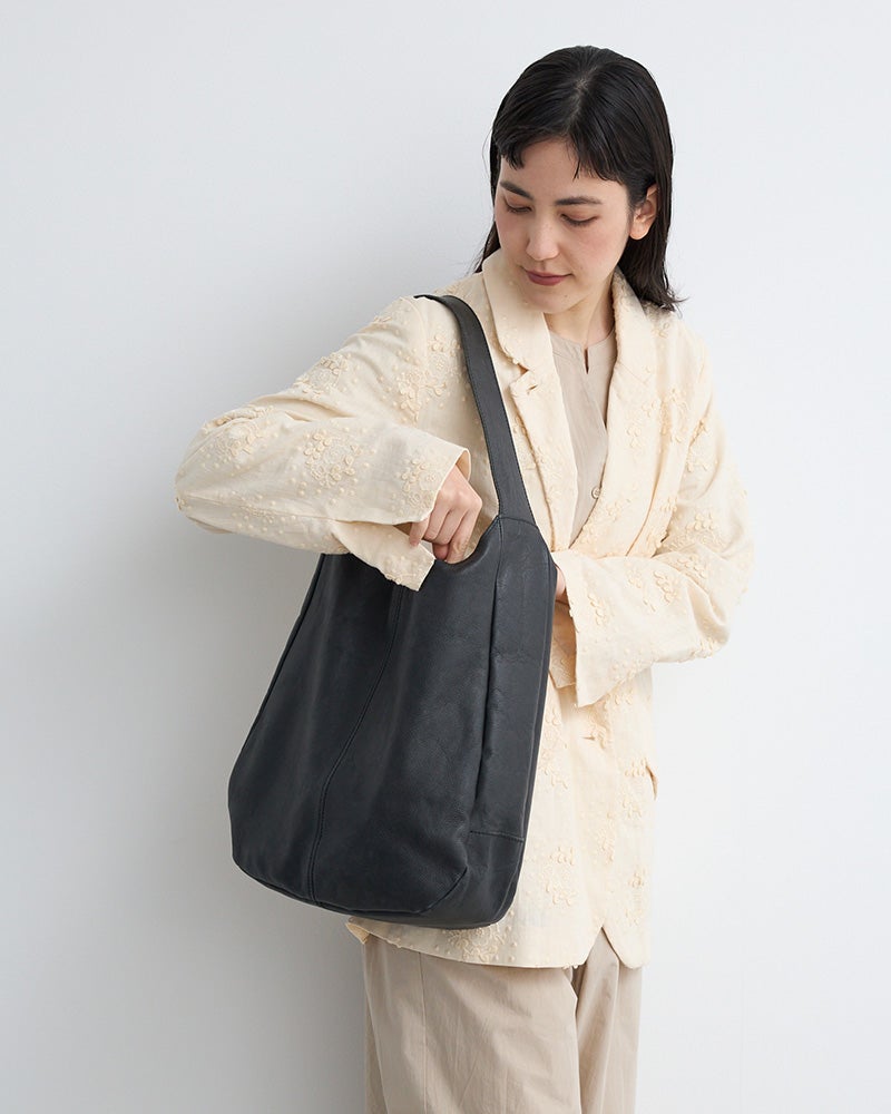 A4サイズも入るから、お仕事用にもおすすめ