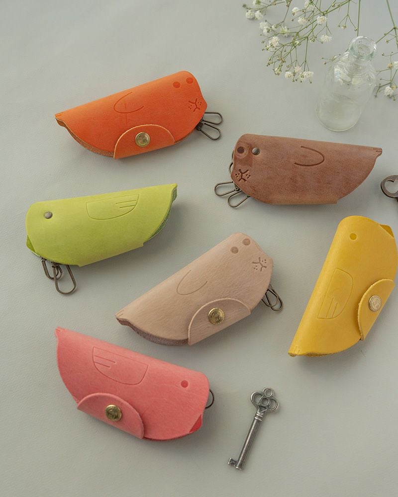 ア南国カラーとナチュラルカラー「アニマル キーケース」