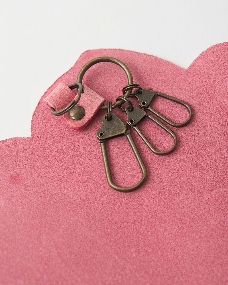 アニマル キーケース：ナスカンが3つ付いています