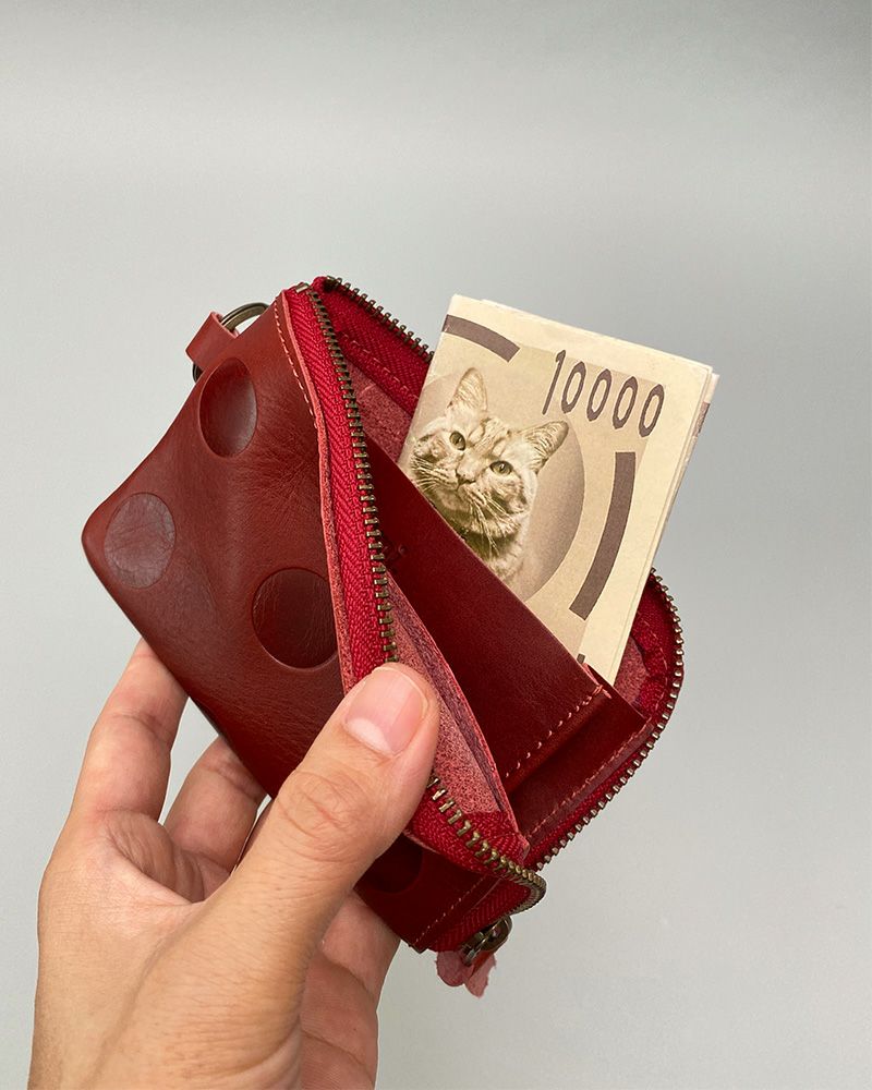 コンパクトにカードをまとめられる「キャンディ L型マルチカードケース