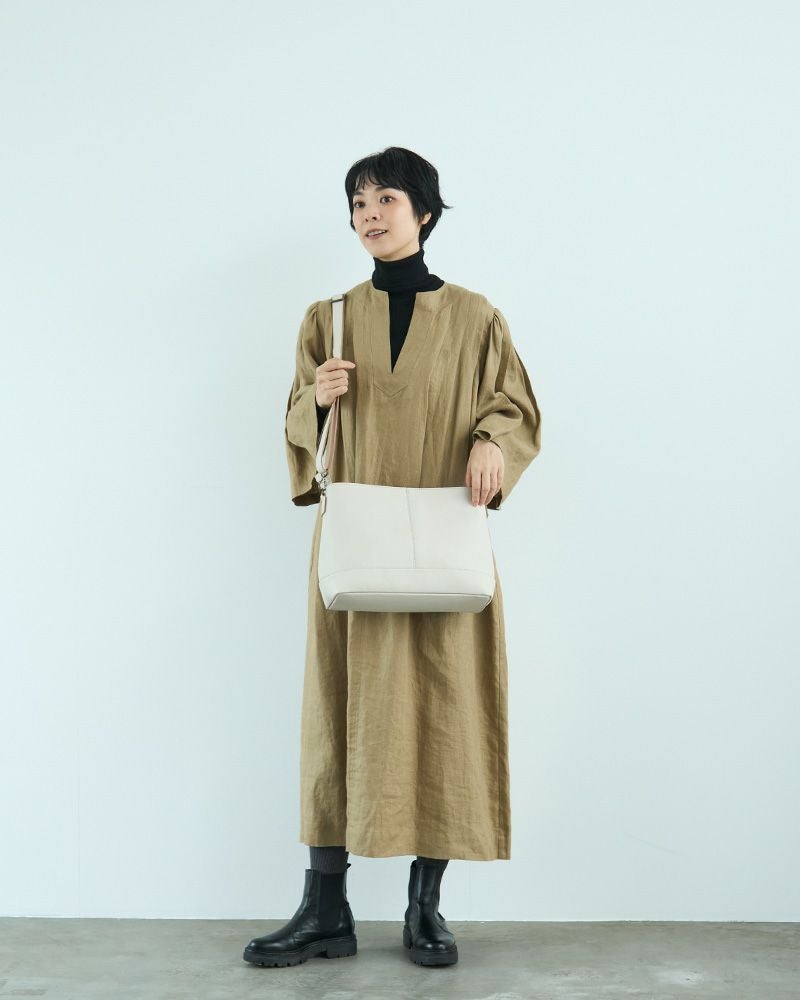 荷物をたくさん入れても、きれいなシルエット