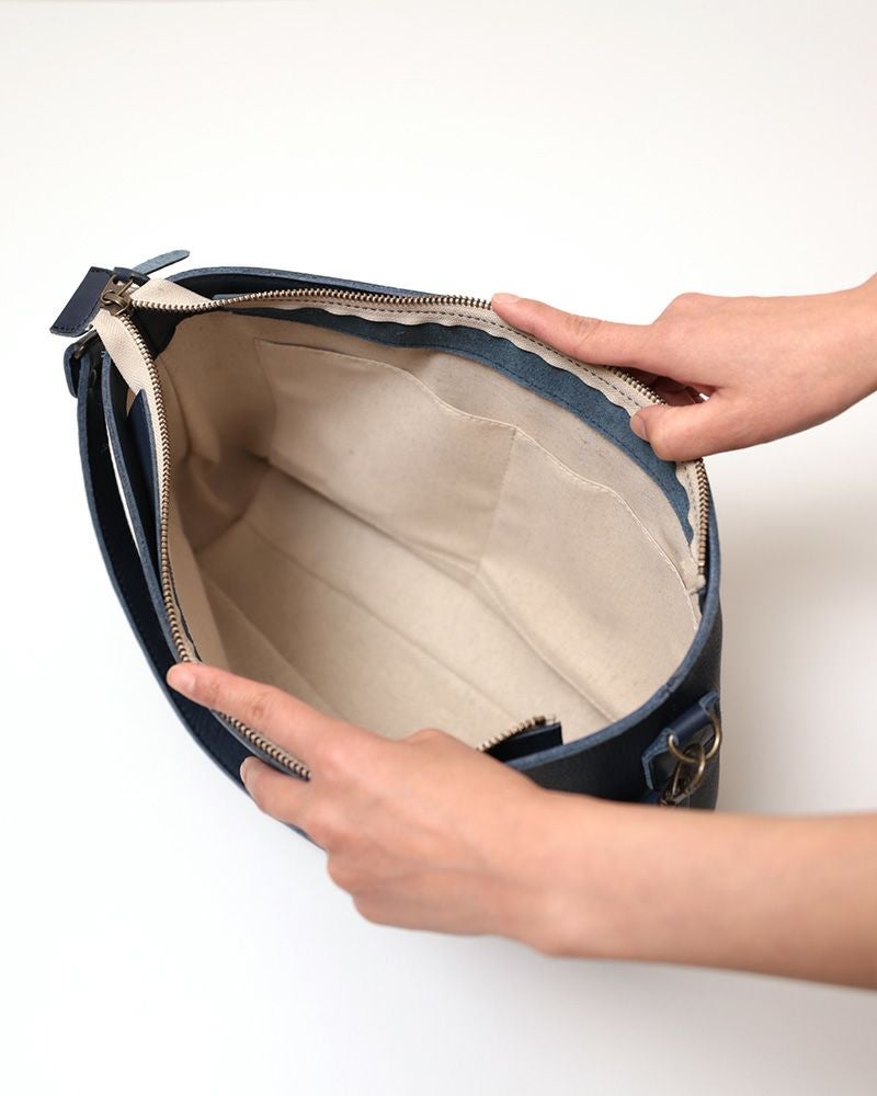 底までストレートなので、A4がたくさん入ります