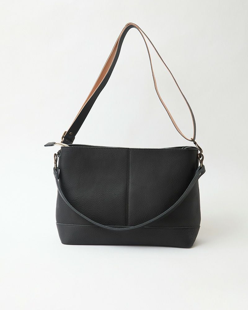 itsu mono ショルダーバッグ　ブラック