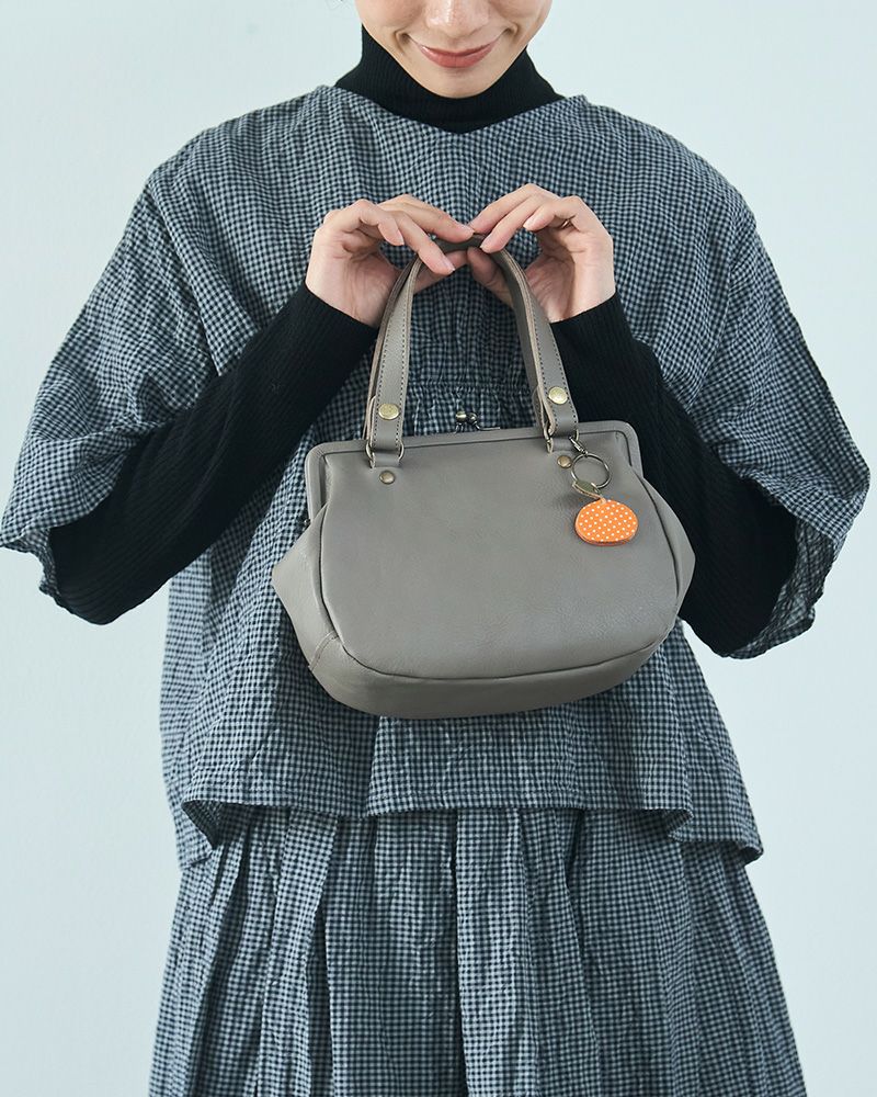 itsu mono がま口ミニボストンバッグ：ピュアグレー