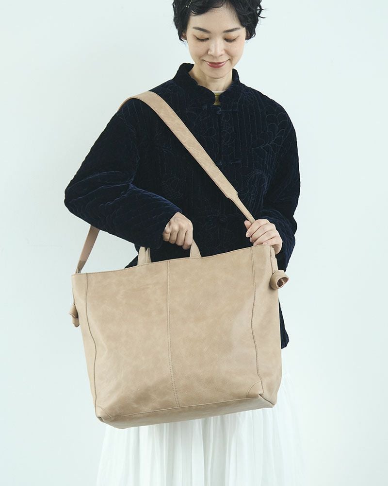 優しさが広がる特大サイズの「fuwari トートショルダーバッグ (L
