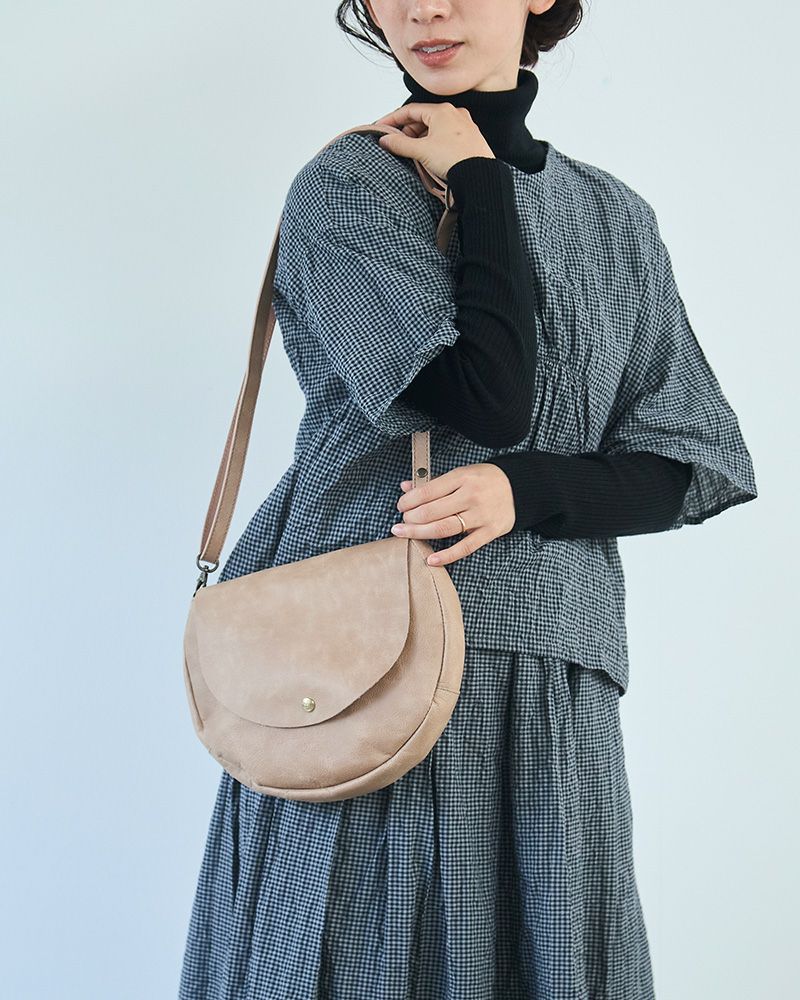 「fuwari ポシェット」グレージュ