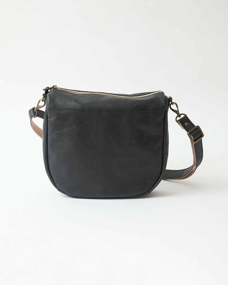 「fuwari ショルダーバッグ」んブラック