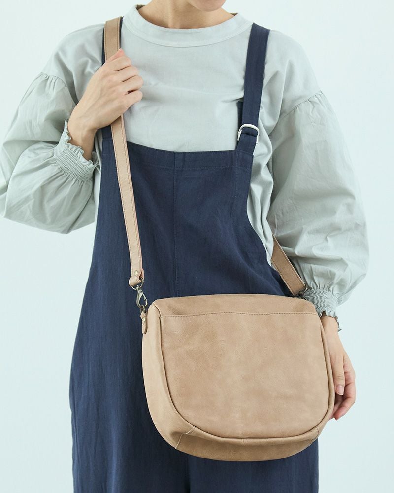 「fuwari ショルダーバッグ」グレージュ