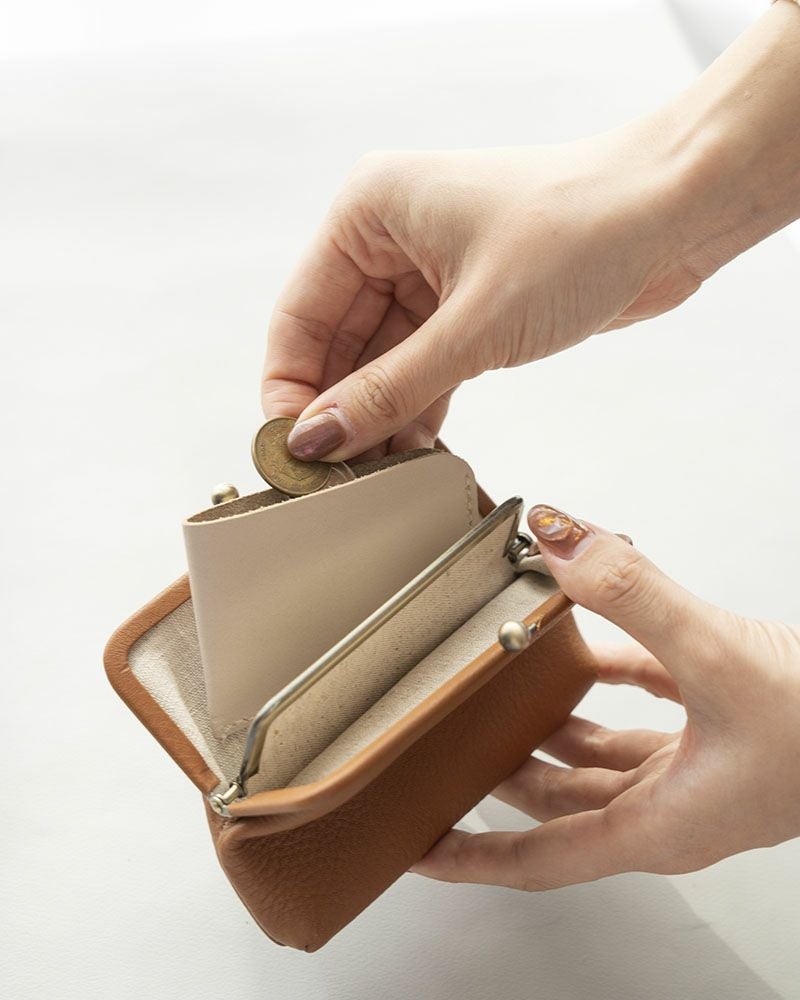 itsu mono スクエアがま口ポーチ(S) キャラメルと仕切りポケット（別売り） バニラ 