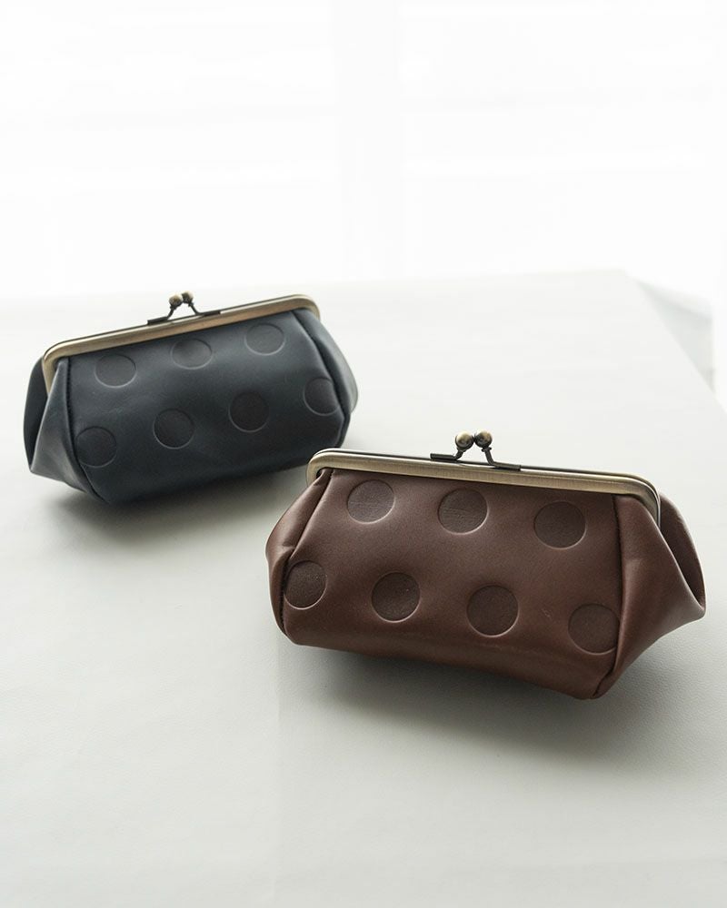 ふっくら形状でたっぷり入る「キャンディ バルーンがま口ポーチ