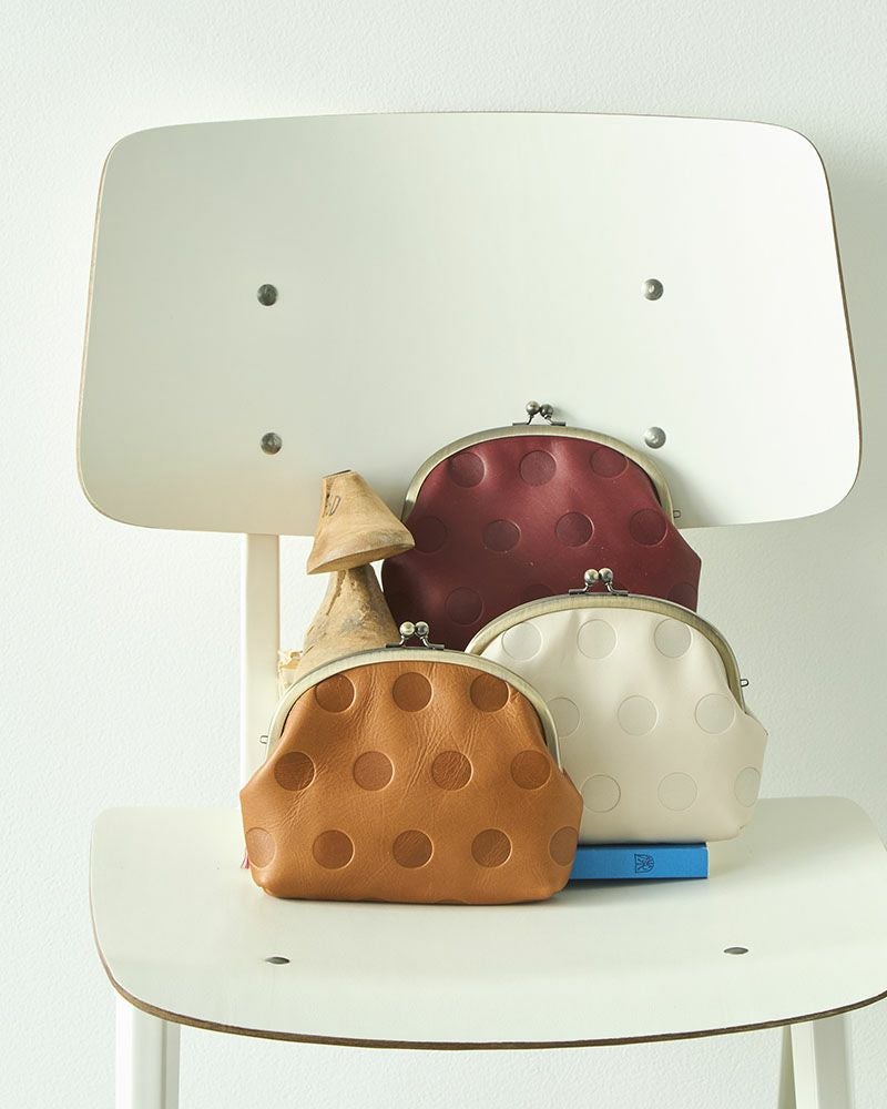 キャンディ アーチがま口ポーチ：　上から時計回りに チェリーレッド バニラ キャラメル