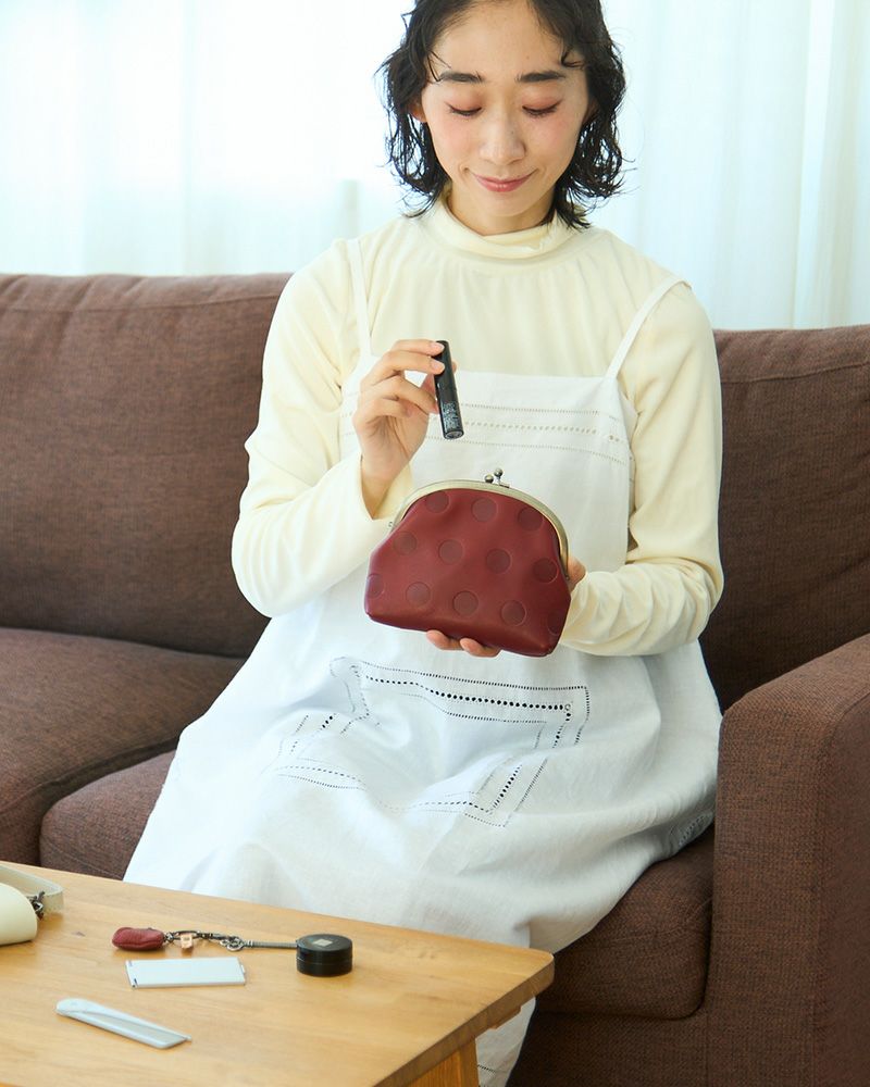 大人女子にも使いやすい「キャンディ アーチがま口ポーチ」 | Kanmi