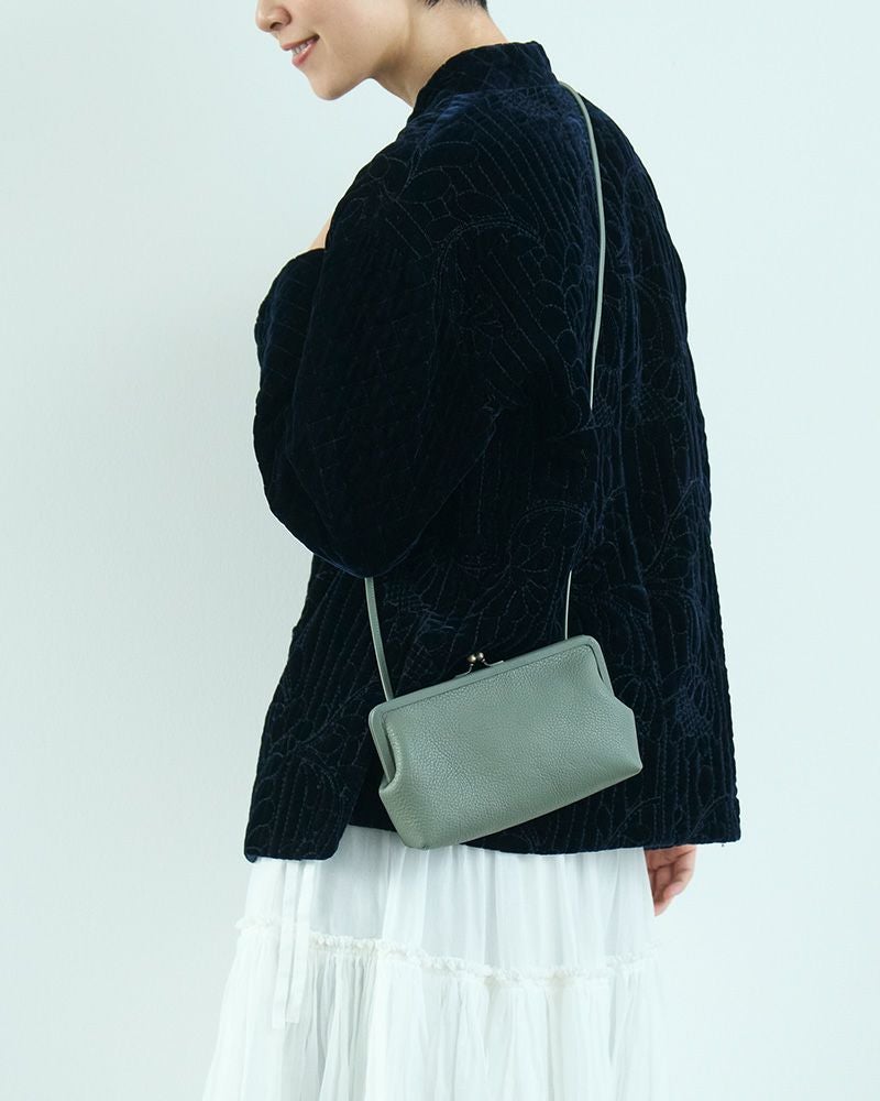 itsu mono トラベルがま口ポシェット　キャットブルー