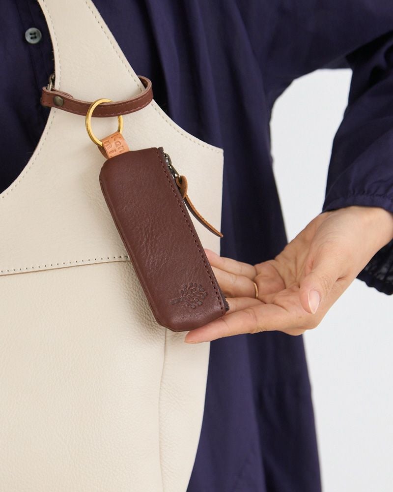 「すぐ取り出したい」が叶う便利なプラスオンアイテム「フリー ミニストラップ」