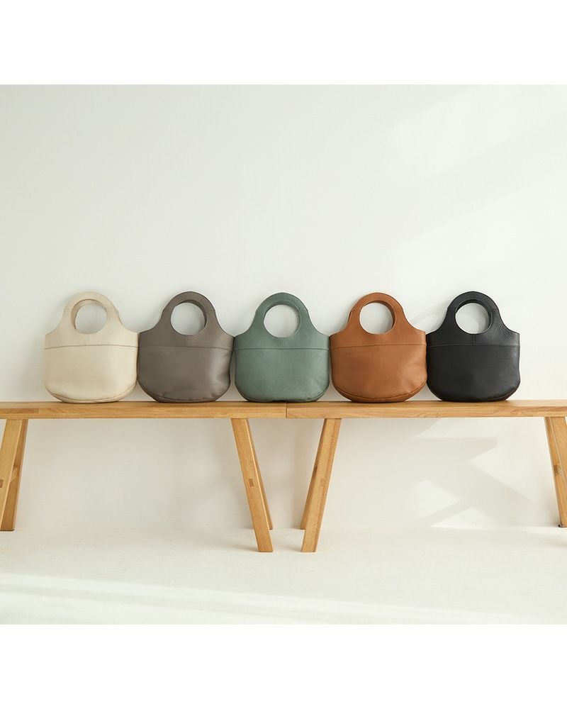 カラーは全部で5色／左から、クリーム、ピュアグレー、キャットブルー、キャラメル、ブラック