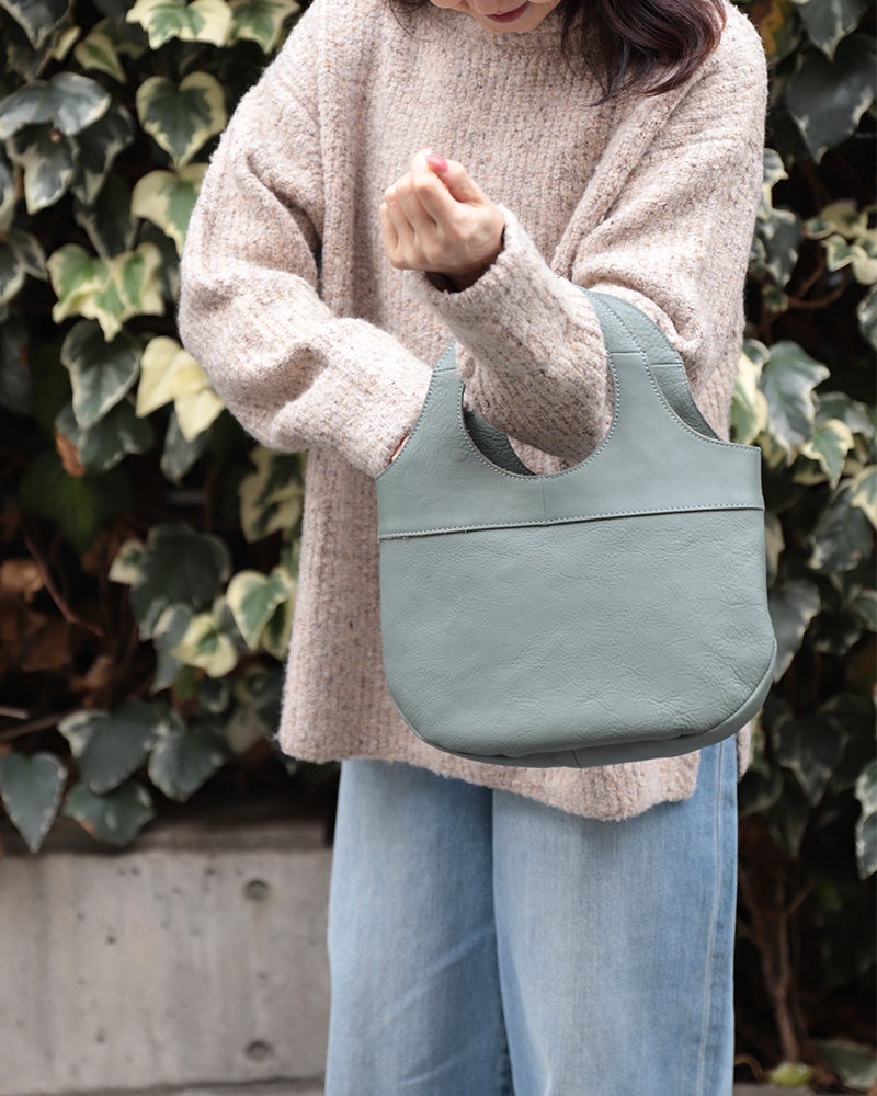 バッグの色：キャットブルー