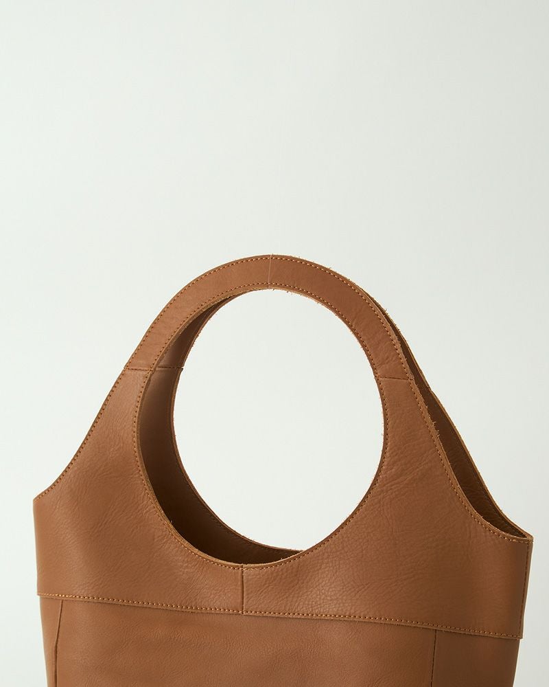 Kanmi. ドーナツバッグ　持ち手が丸いドーナツみたい