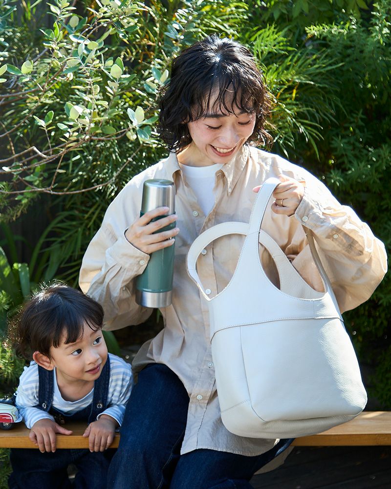 たっぷり入るからお子さまとのお出かけにもピッタリなトートバッグ