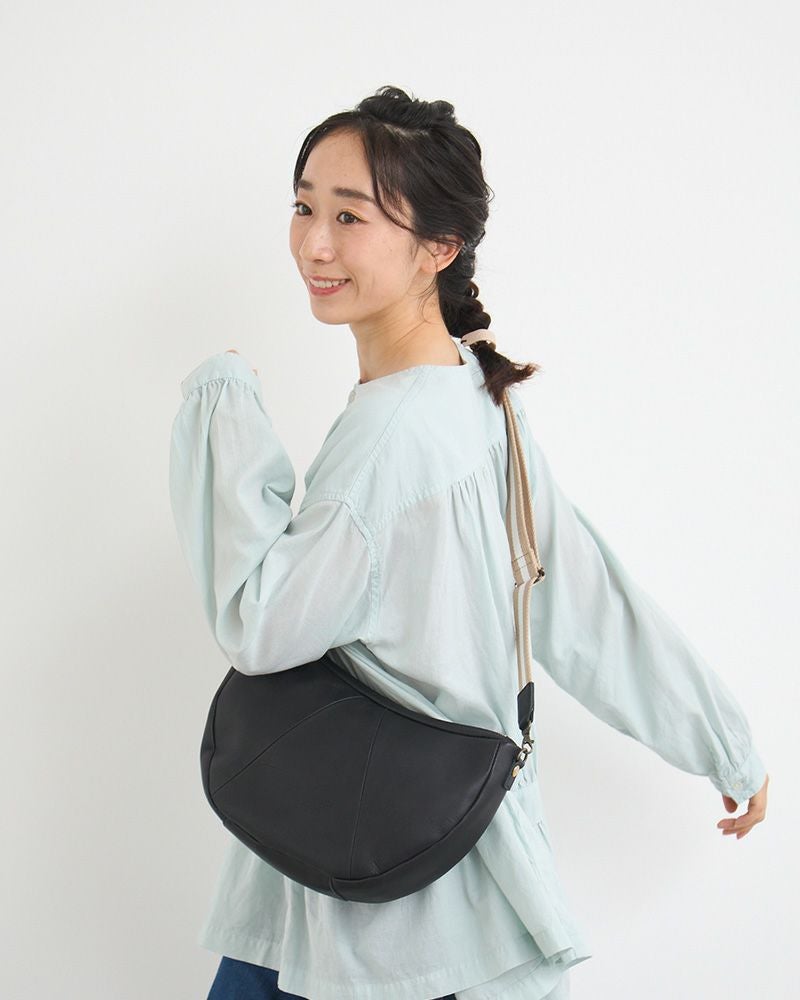 引き締めカラーとしても人気のブラック