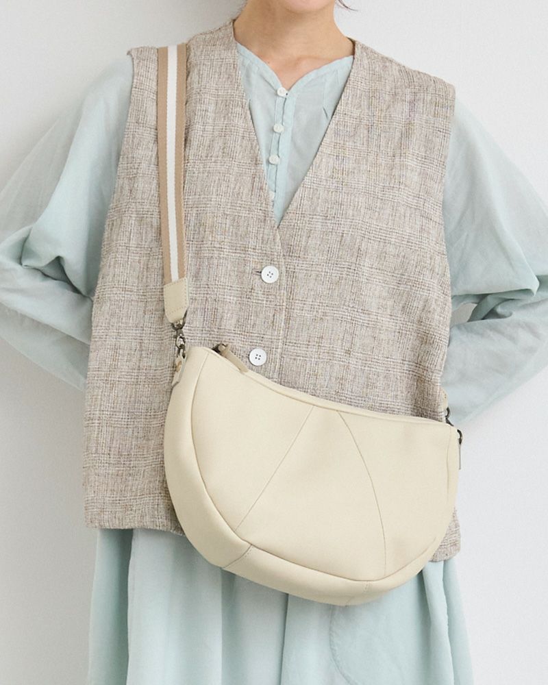 「All story ハチワレショルダーバッグ」バニラ