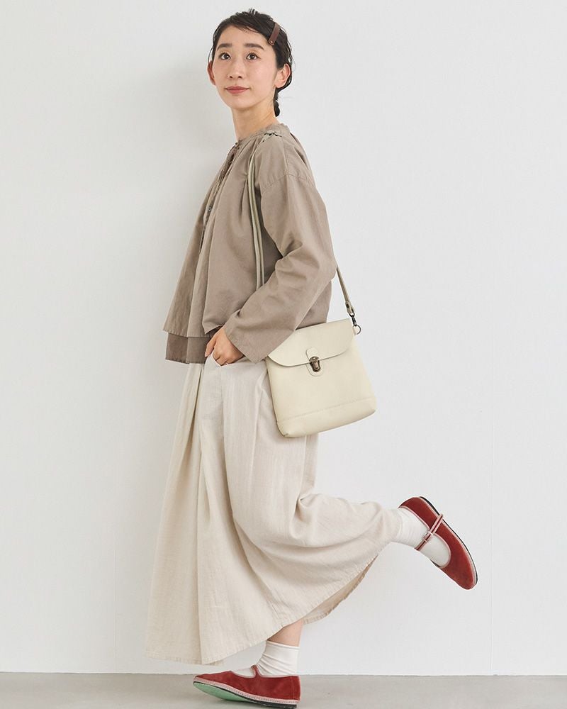 雨の日も晴れの日も寄り添う「All story がま口ポシェット」