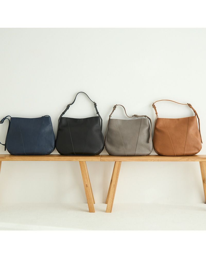 カラーは全4色、なじみやすい大人の定番色を集めました