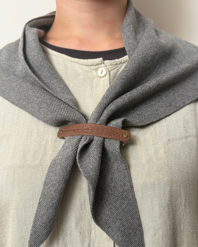 レザー　バレッタ