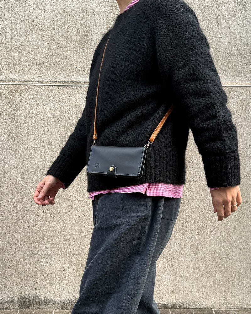 ネイビー (写真はLサイズ) ／「フリー ストラップショルダー」キャラメル