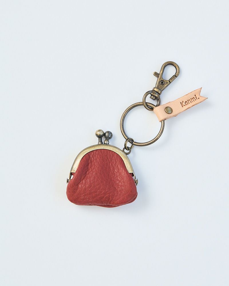 こっそりわたしを見守る 小さな秘密のポケット「itsu mono おまもり