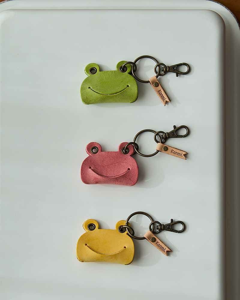 カラフルなカエルが元気をくれそう