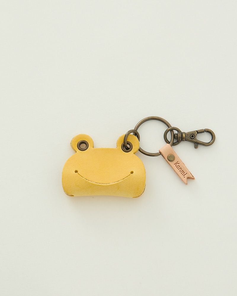 ふと目が合って、ふっと笑える「カエル キーリング(M)」 | Kanmi
