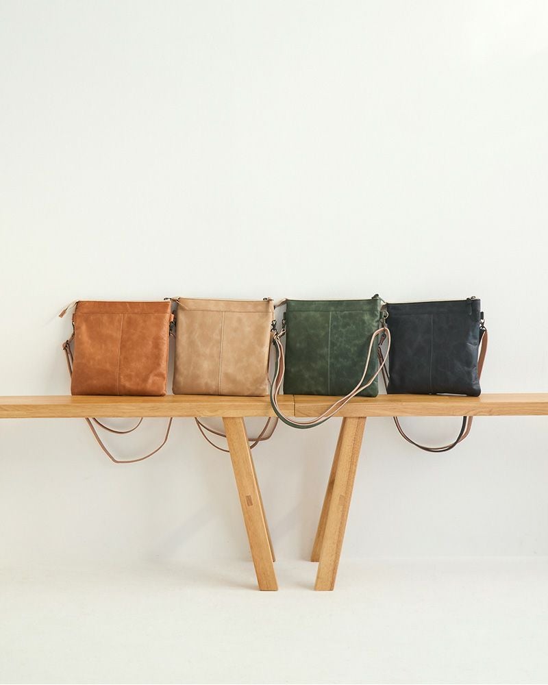 ほんのりした濃淡がやわらかクラシックな「アンティーク風レザー」