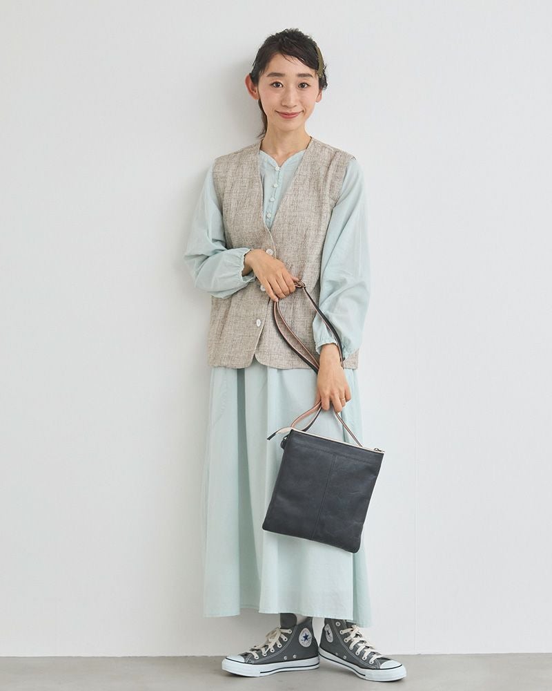 コンパクトで超軽量「fuwari スリムショルダーバッグ」