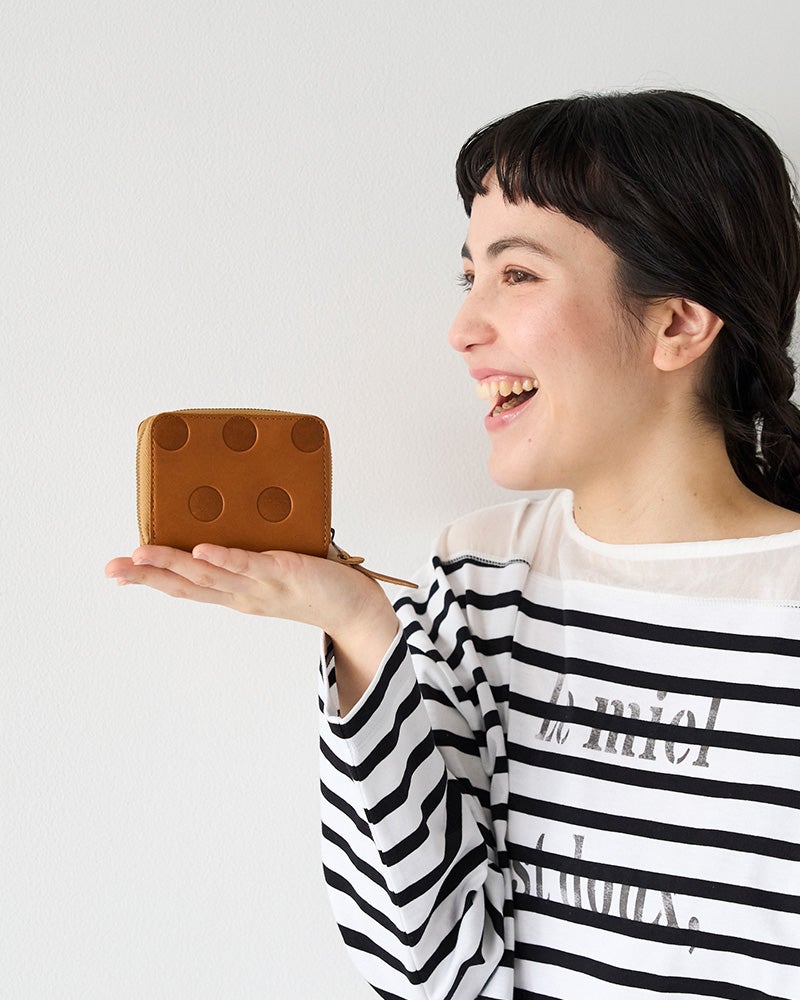 手のひらに収まる安心感と、毎日にちょうどいい収納力。