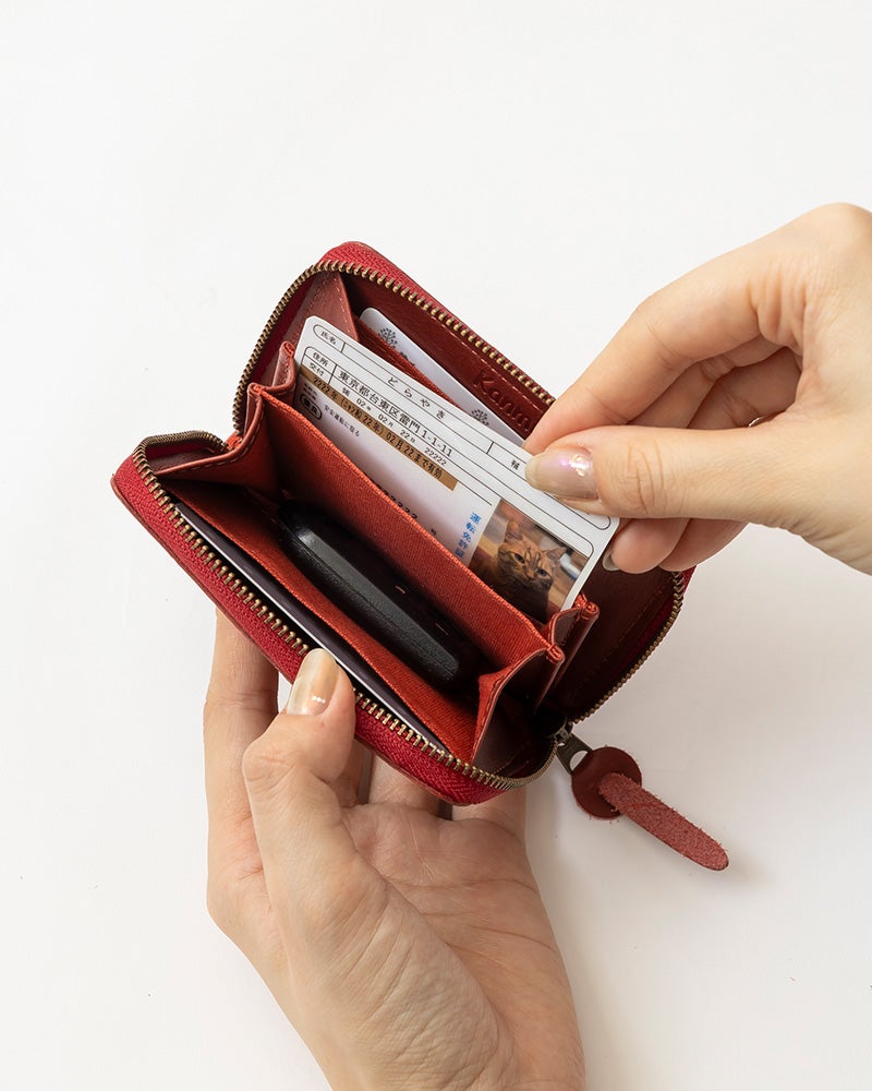 車の鍵と免許証をまとめておけば、ぱっと手に取って軽やかにおでかけ。